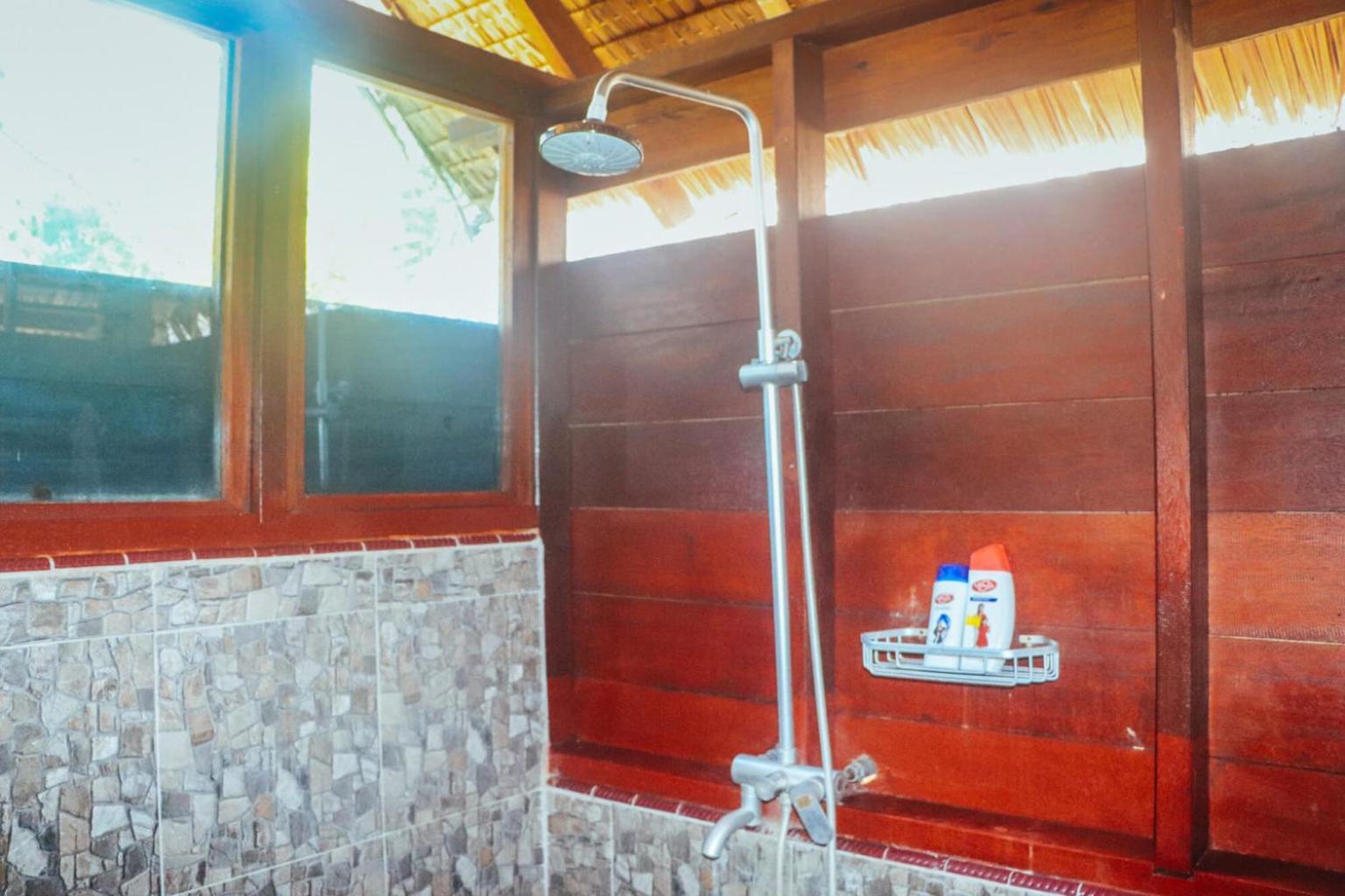 Mentawai Ebay Playground Surfcamp Villa Masokut Buitenkant foto