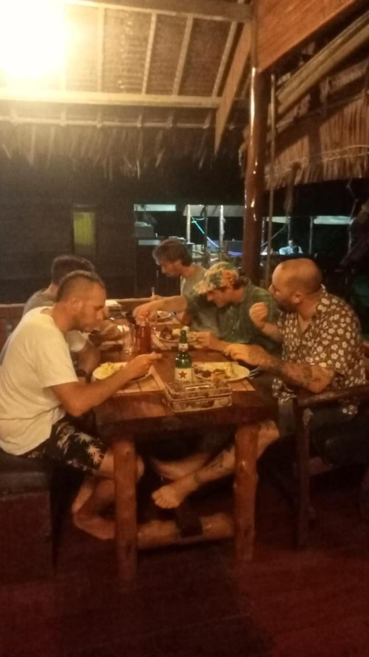 Mentawai Ebay Playground Surfcamp Villa Masokut Buitenkant foto