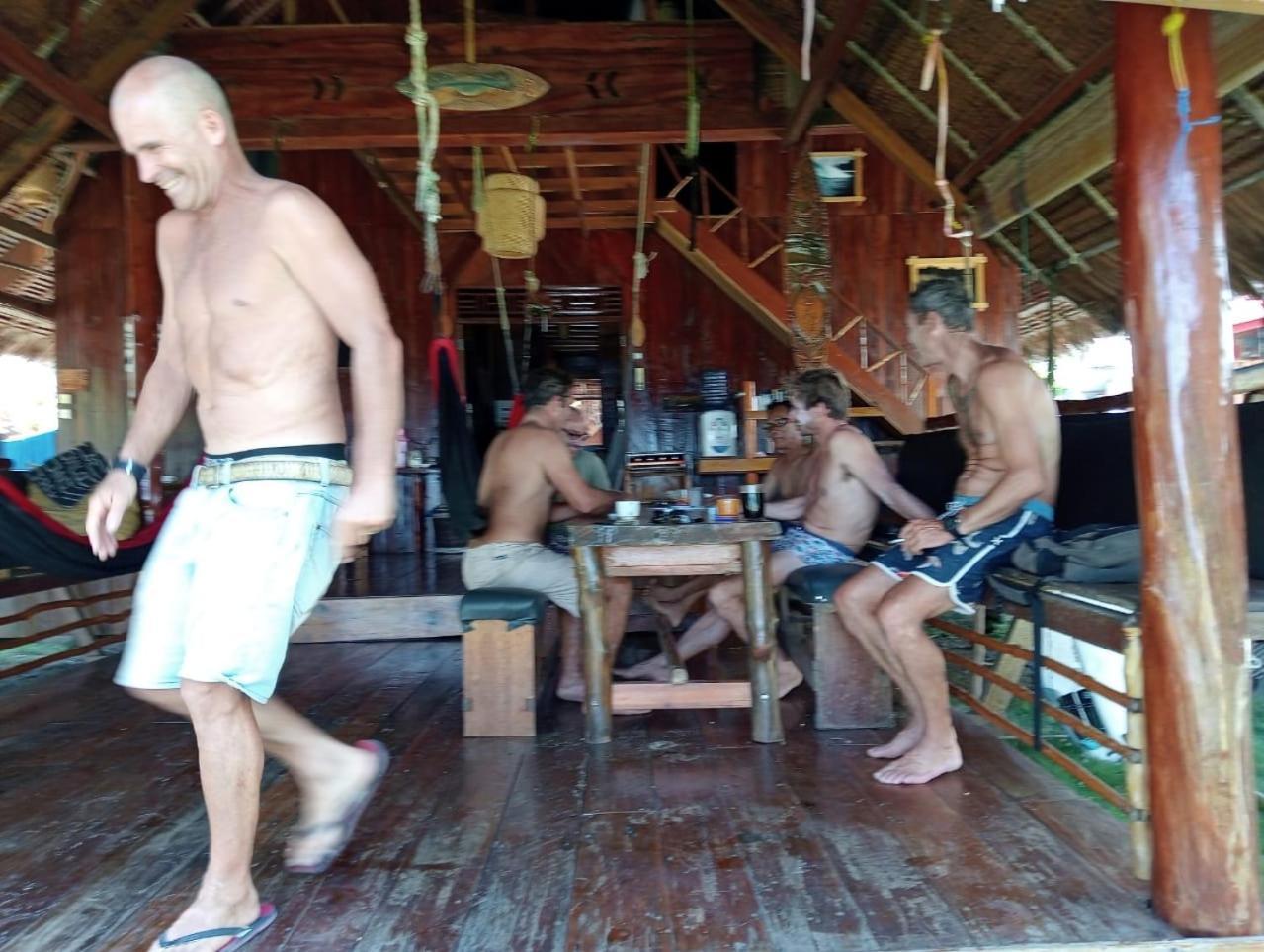 Mentawai Ebay Playground Surfcamp Villa Masokut Buitenkant foto